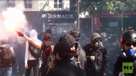 Paris: Proteste gegen Arbeitsmarktreformen, die heute im französischen Parlament debattiert werden