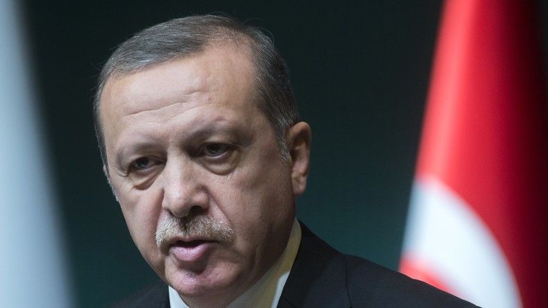 Erdogan will die Beziehungen zu Russland verbessern, weiß aber nicht wie