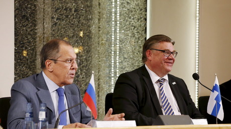 Live: Lawrow und Finnlands Außenminister Soini geben gemeinsame Pressekonferenz