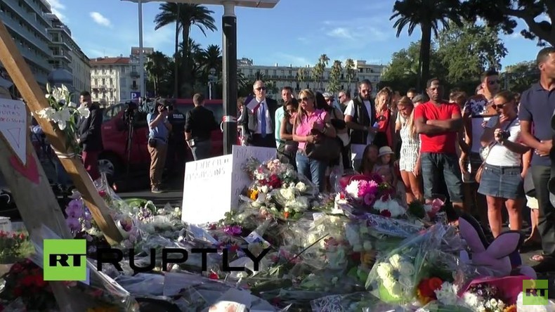 Live aus Nizza von der 'Promenade des Anglais' einen Tag nach Terroranschlag