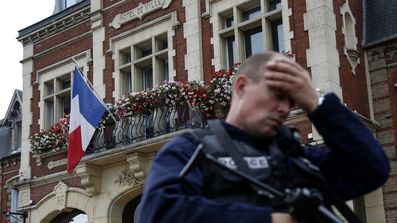 Frankreich: Geiselnahme in Kirche, Priester Kehle durchgeschnitten, Geiselnehmer mit IS-Bekenntnis