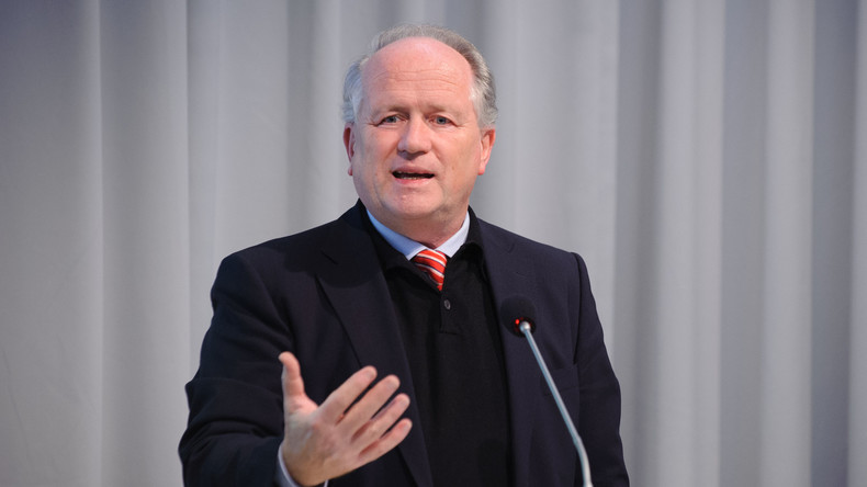 Heiner Flassbeck: Deutschlands Wirtschaftspolitik und die Krise Europas