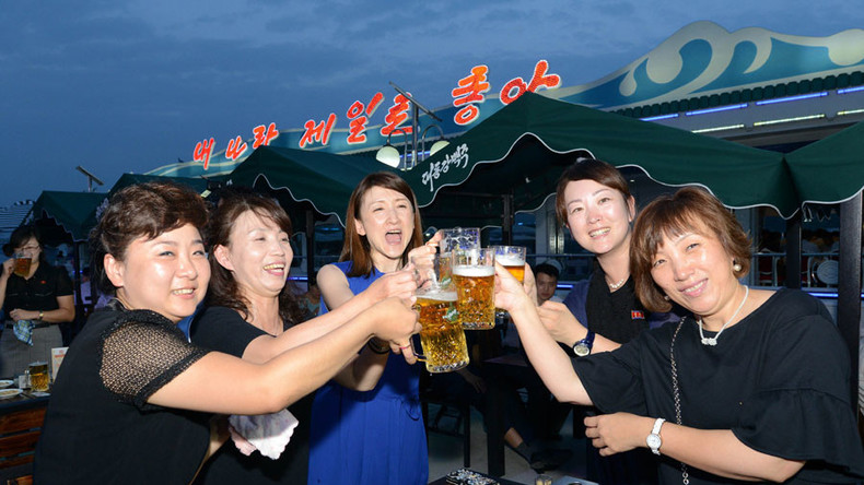 Am Morgen ein Bier und der Tag gehört dir: Oktoberfest in Nordkorea