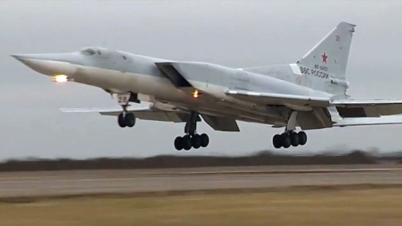Russland zieht Langstreckenbomber für Anti-Terrorkampf in Syrien aus Iran ab