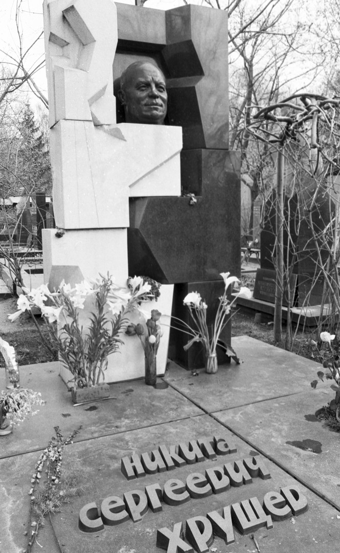 Ernst Neiswestny - Der berühmte russisch-sowjetische Bildhauer stirbt im Alter von 92 Jahren