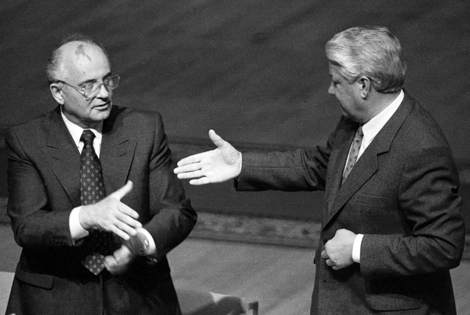Teil 1 der RT Deutsch-Reihe: Die ehemalige UdSSR - Heute und vor 25 Jahren