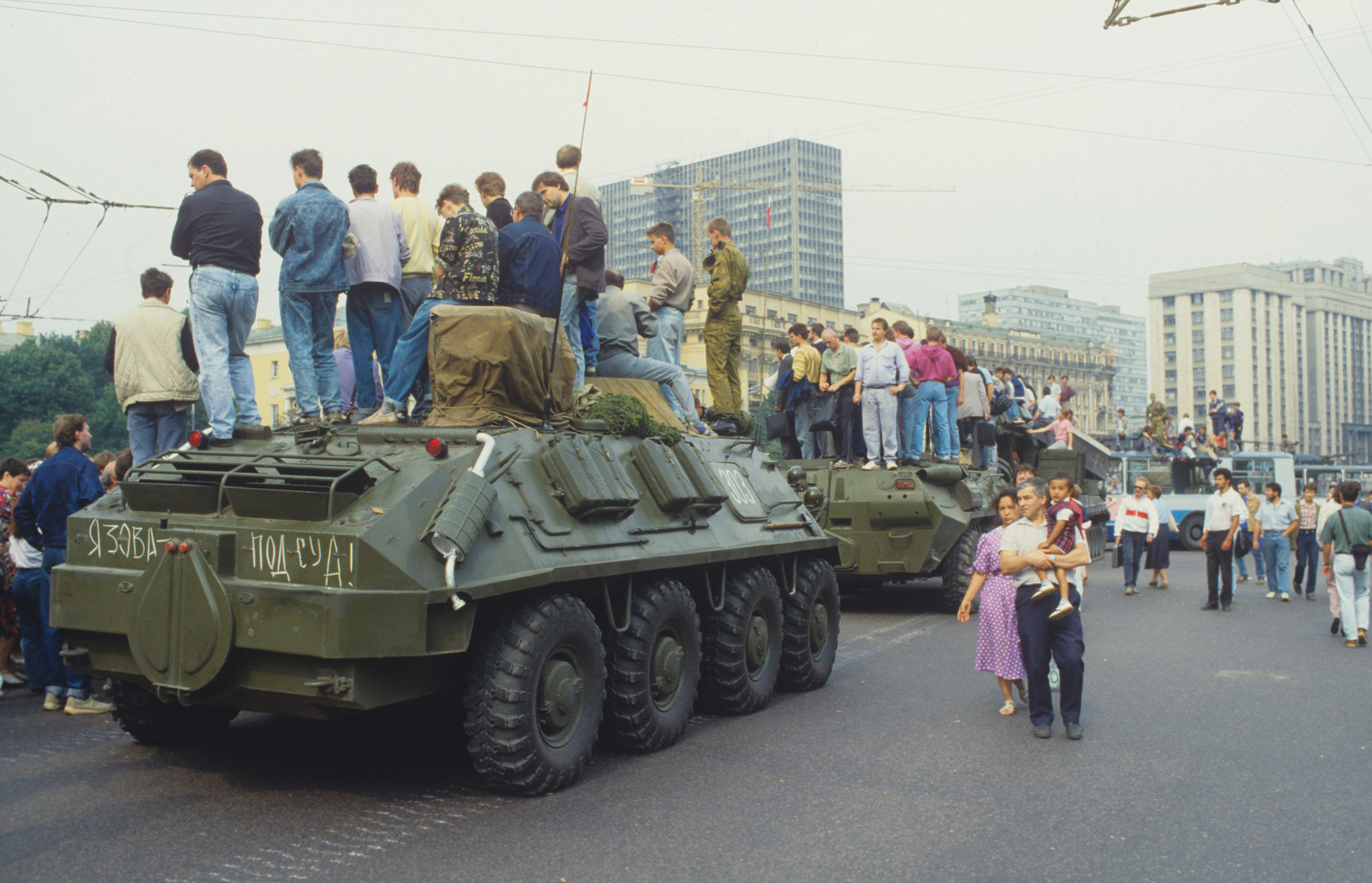 Teil 1 der RT Deutsch-Reihe: Die ehemalige UdSSR - Heute und vor 25 Jahren