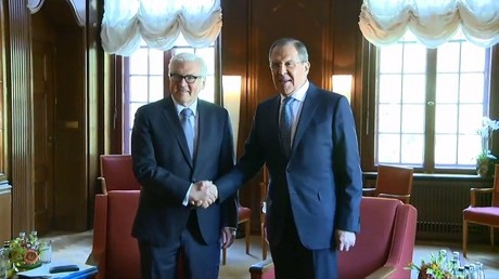 Live ab 10.30 Uhr: Lawrow und Steinmeier geben gemeinsame Pressekonferenz in Jekaterinburg