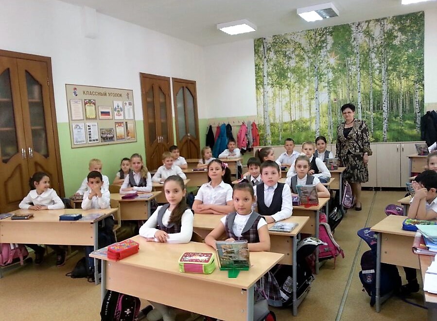 Brav und fleißig in der Schule? - Austauschschülerin berichtet RT von ihrem Leben in Russland