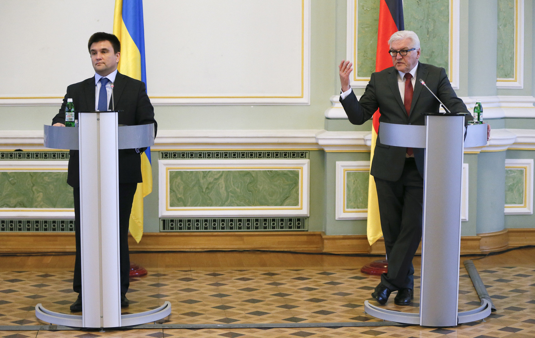 Deutschland als "Ordnungsmacht" in der Ukraine - Altes Spiel mit zwei Optionen