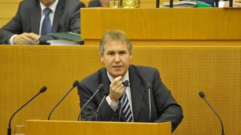 Baden-Württemberg: Vorsitzender von CDU-Nürtingen mit 102,4 Prozent der Stimmen wiedergewählt