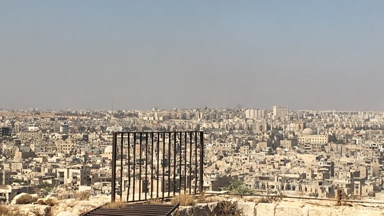 Russische und syrische Luftstreitkräfte stellen Luftangriffe in Aleppo vorübergehend ein
