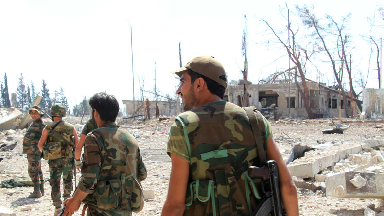 Aleppo: Syrische Armee befreit strategische Höhe von Terroristen