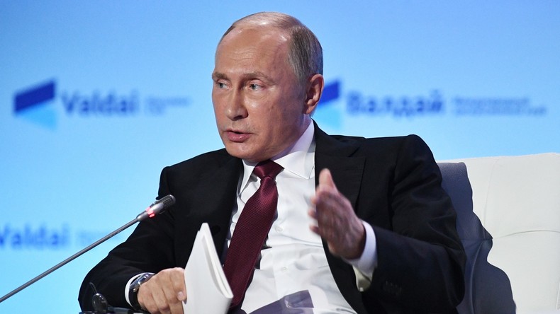 Wladimir Putin: "Terroristen werden immer noch trainiert und ausgerüstet"