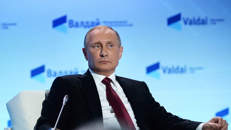 Putin: Die Menschen sind wütend, weil Politiker der Elite dienen und nicht den Interessen des Volkes