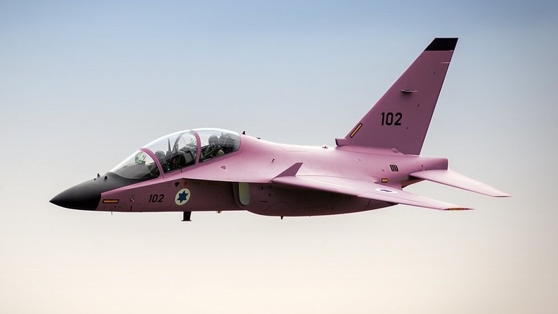 Nach pimp my ride ein neuer Trend: pink my jet