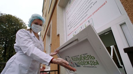 „Haben wir denn kein Recht auf Fehler?“ – Abtreibungen und Babyklappen in Russland