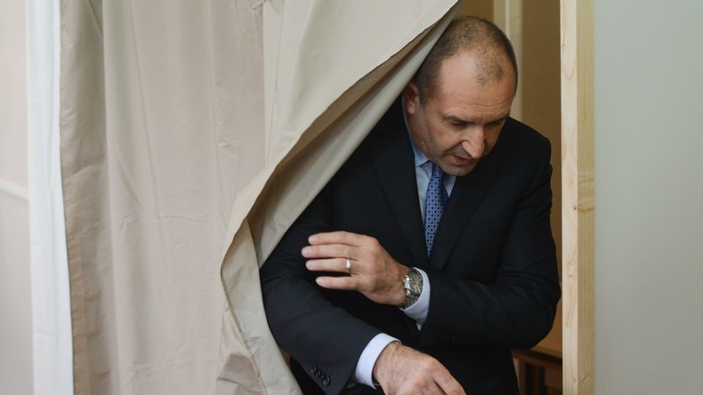 Stichwahl in Bulgarien: Sozialist Rumen Radew ist neuer Präsident
