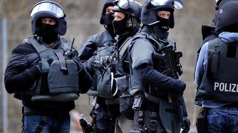 Anti-Terror-Razzien in zehn Bundesländern: 200 Wohnungen und Büros durchsucht