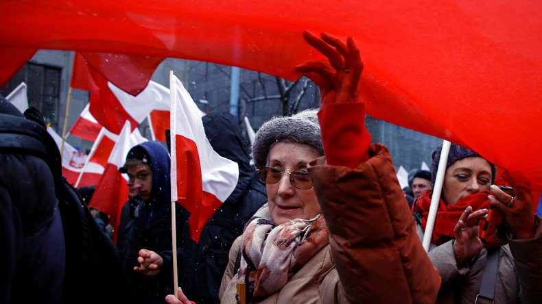 Polen: Tausende Menschen protestieren gegen Schulreform