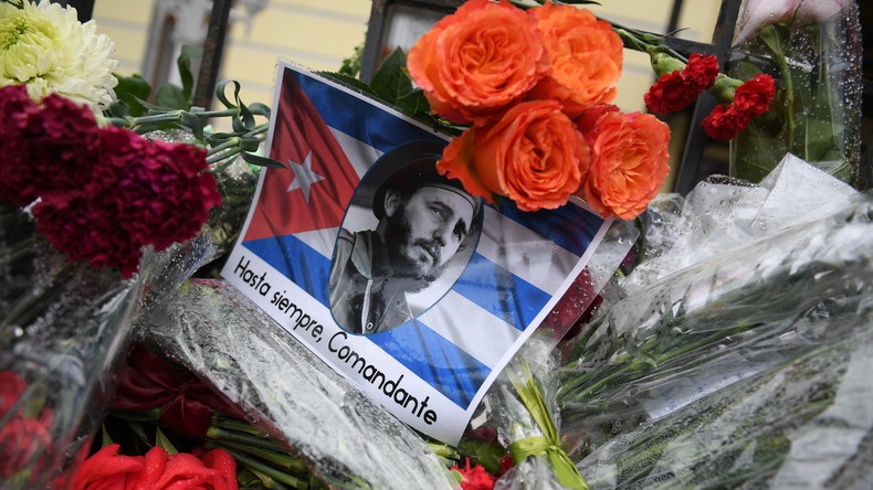 Tod Fidel Castros: Botschaft von Kuba in Russland legt Kondolenzbuch aus