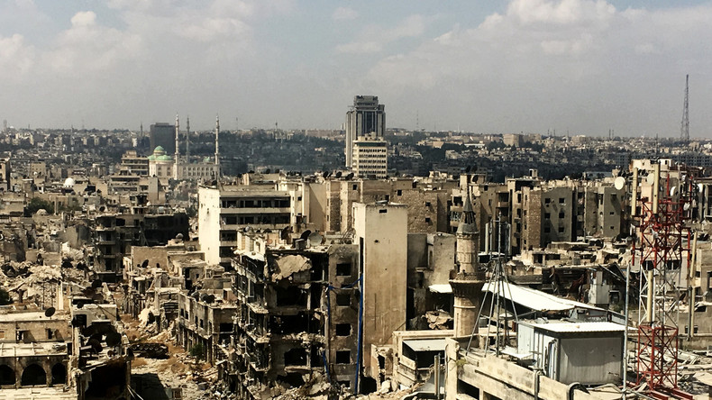 Fast 6.000 Zivilisten verlassen Aleppo