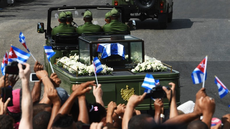 Kuba: Fidel Castros Urne in Santiago de Cuba beigesetzt