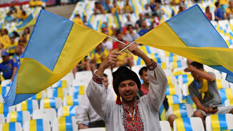FIFA bestraft die Ukraine für Nazi-Fangesänge