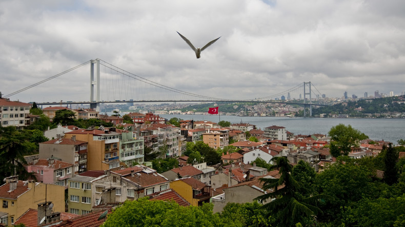 Eurasien-Autotunnel unter Bosporus in Istanbul eingeweiht