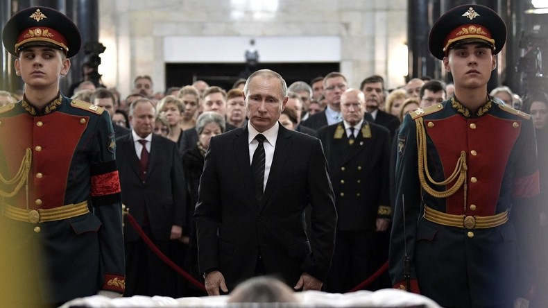Russischer Botschafter Karlow in Moskau beigesetzt