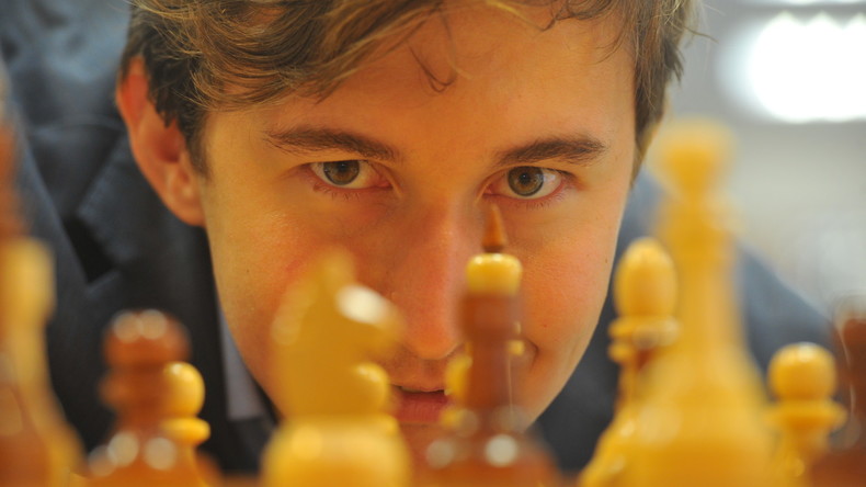Sergei Karjakin wird Weltmeister im Blitzschach