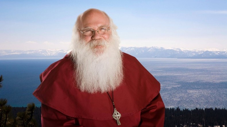 „Facebook“ gibt Santa Claus dessen Profil zurück
