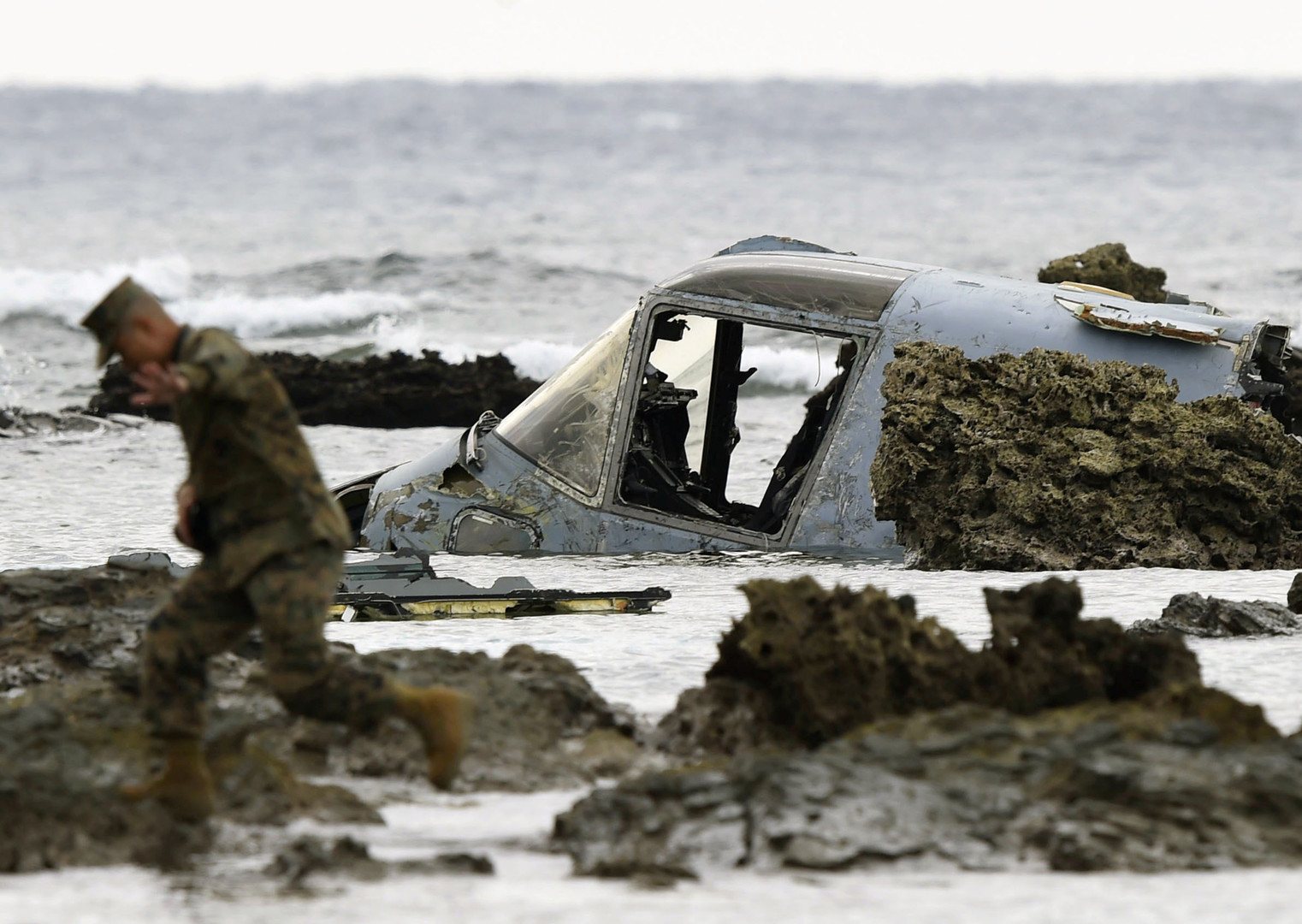 Nach weiterem Absturz von US-Militärflugzeug – Bewohner Okinawas fürchten um ihre Sicherheit