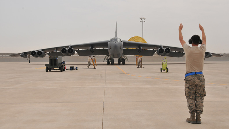 US-Bomber verliert Triebwerk im Flug