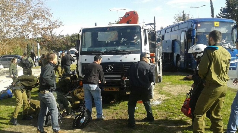 Attentat in Jerusalem: LKW rast in Menschenmenge - 4 Tote, 15 Verletzte