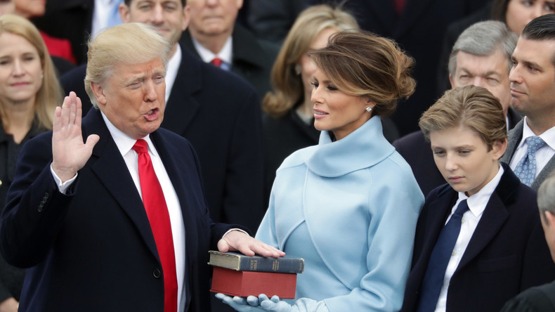 Donald Trump als 45. Präsident der Vereinigten Staaten vereidigt