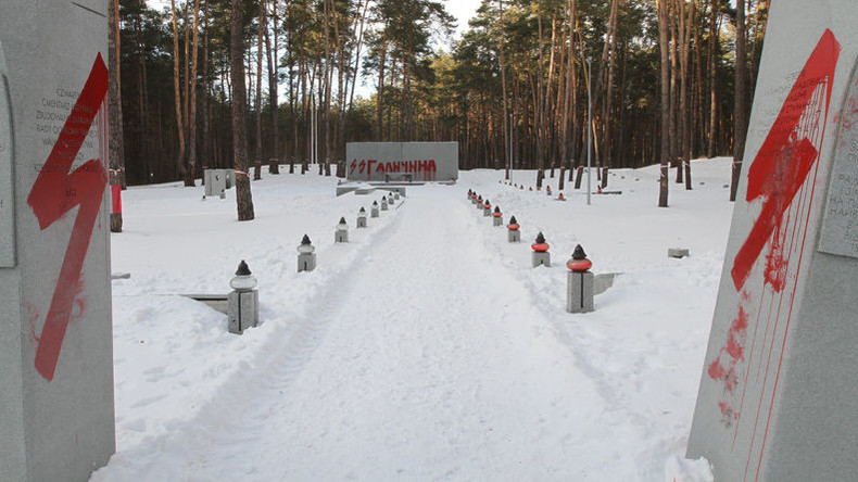 Schänder verunstalten polnischen Militärfriedhof bei Kiew