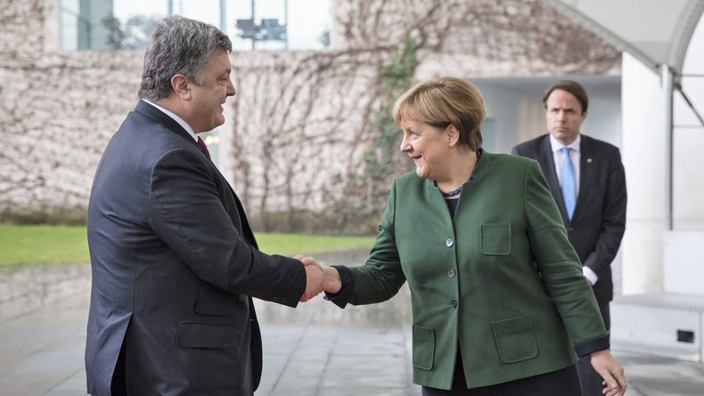 Poroschenkos Show im Kanzleramt: Propaganda, während die Kanonen donnern
