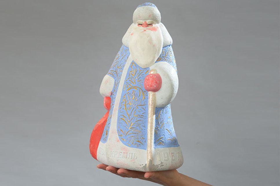 Väterchen Frost, Schneewittchen, Tannenschmuck - Sowjetisches Neujahresfest ist in Russland Kult