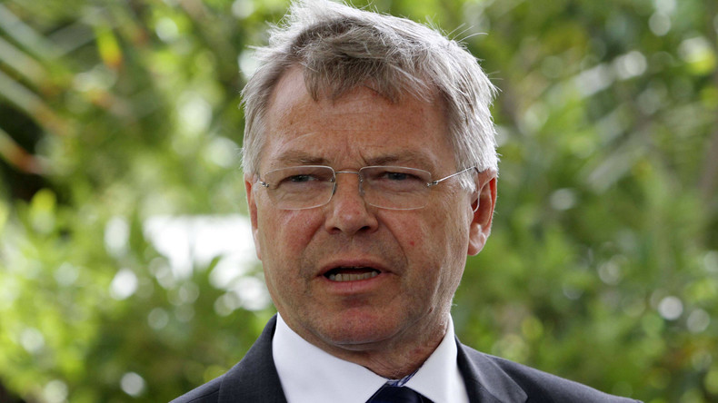 Norwegischer Ex-Premier wird auf US-Flughafen für potentiellen Terroristen gehalten