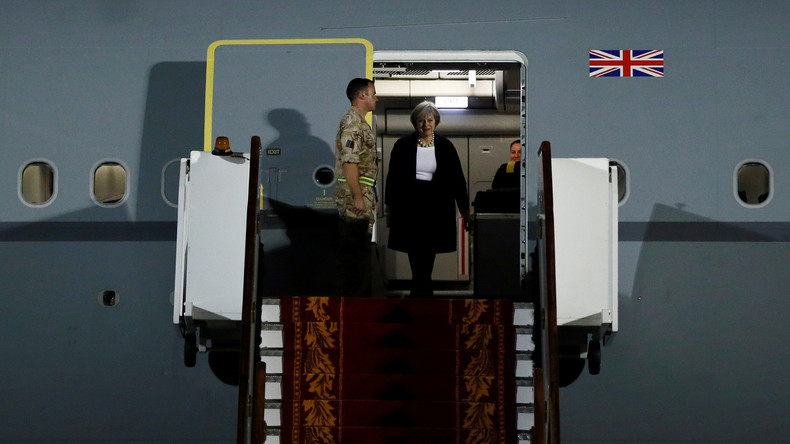 Flugzeug-Bewegung britischer Regierungschefin in Echtzeit Online verfügbar