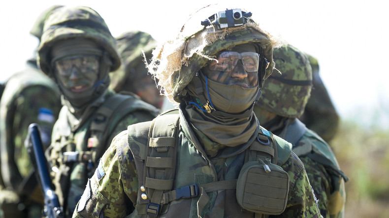 Estnische und US-Militärangehörige beginnen Fußmarsch entlang der Grenze zu Russland