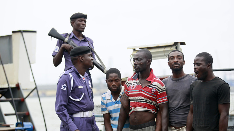 Piraten in Nigeria überfallen deutsches Schiff und nehmen Russen und Ukrainer als Geisel