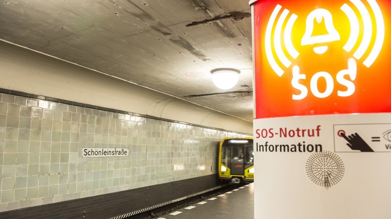 Berliner Polizei ermittelt wegen brutalen Angriffs in U-Bahn