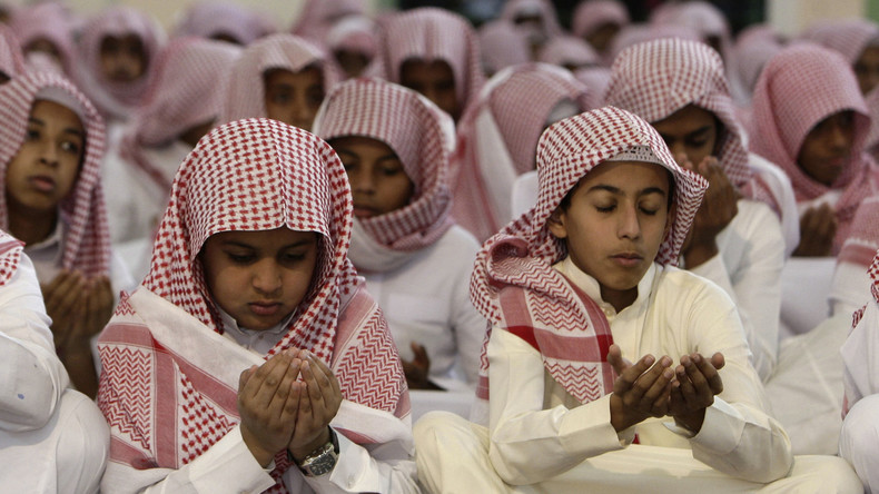 Saudi-Arabiens "Bildungsreform gegen den Terror": Weg von radikalen Büchern hin zu digitalen Welten