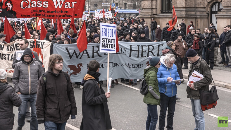 Protest gegen Sicherheitskonferenz in München: "Absprachen, wie aufgerüstet werden kann"
