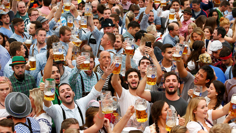Der „Negerball“: Saufen für Afrika auf bayerischer Faschingsparty