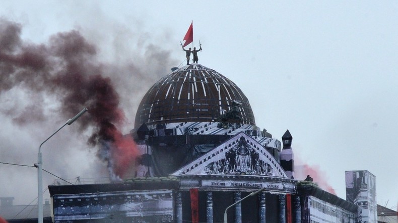 Freizeitpark bei Moskau bekommt Miniatur des Reichstagsgebäudes für Militärübungen