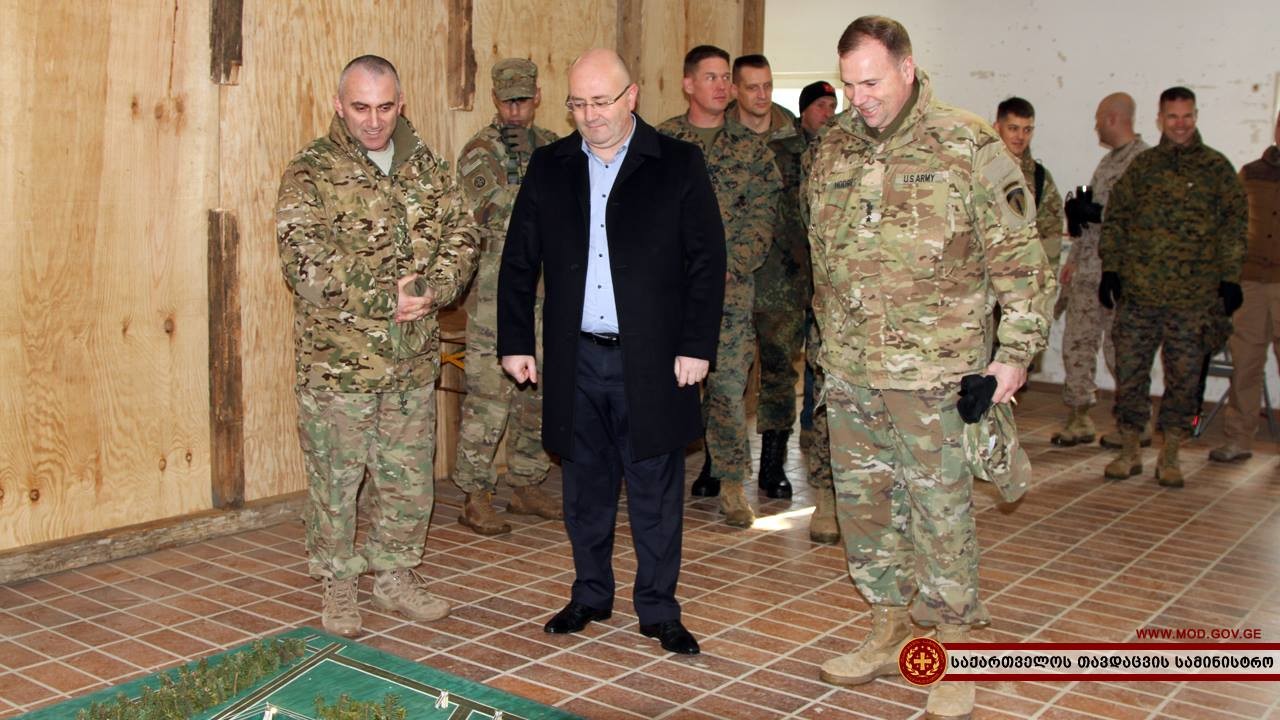 Exklusiv: Tiflis wählt Konfrontation mit Russland - USA errichten Militärbasis in Georgien