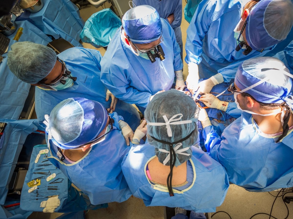 US-Chirurgen transplantieren Patienten ein neues Gesicht